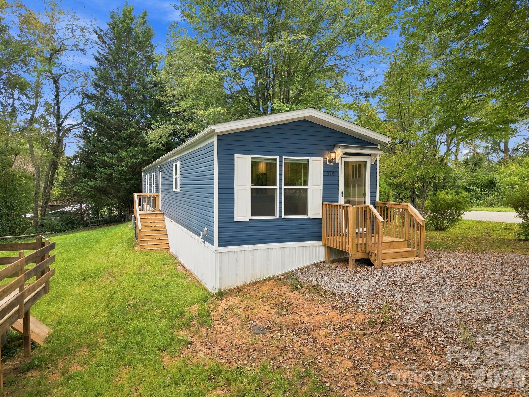 146 & 148 Bradshaw Circle Property Photo 1