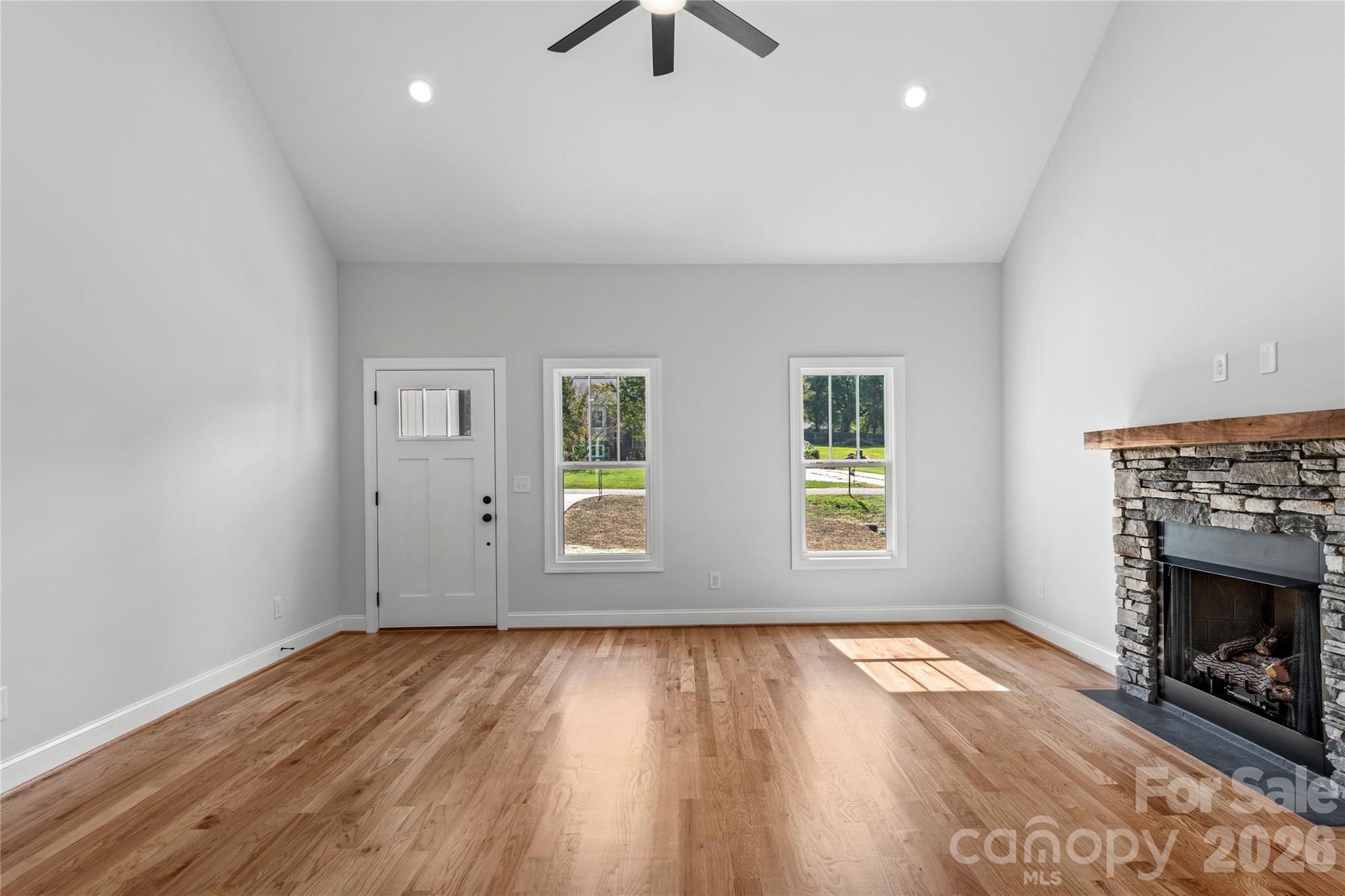 186 O Farrell Street Property Photo 7