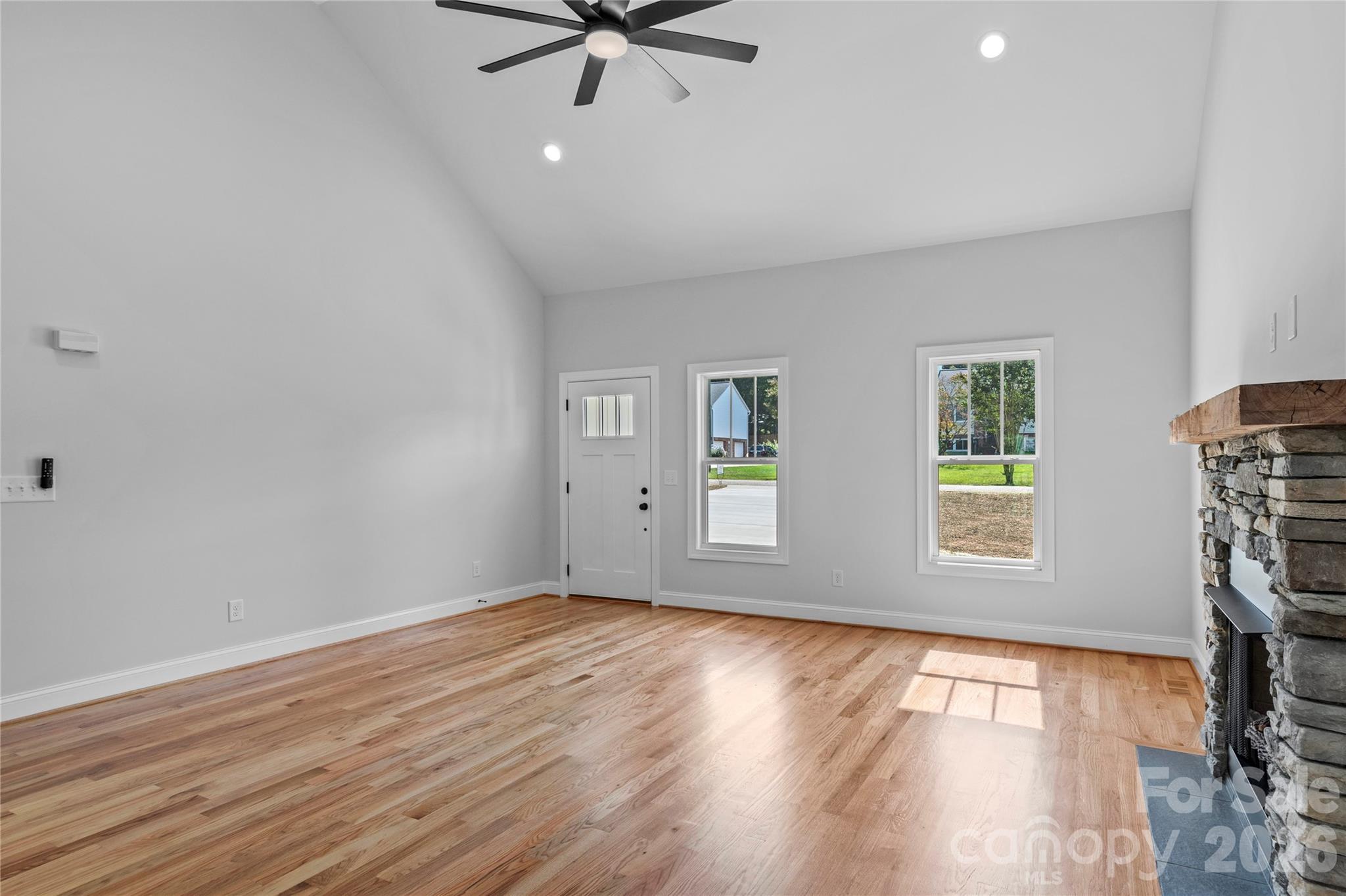 186 O Farrell Street Property Photo 8