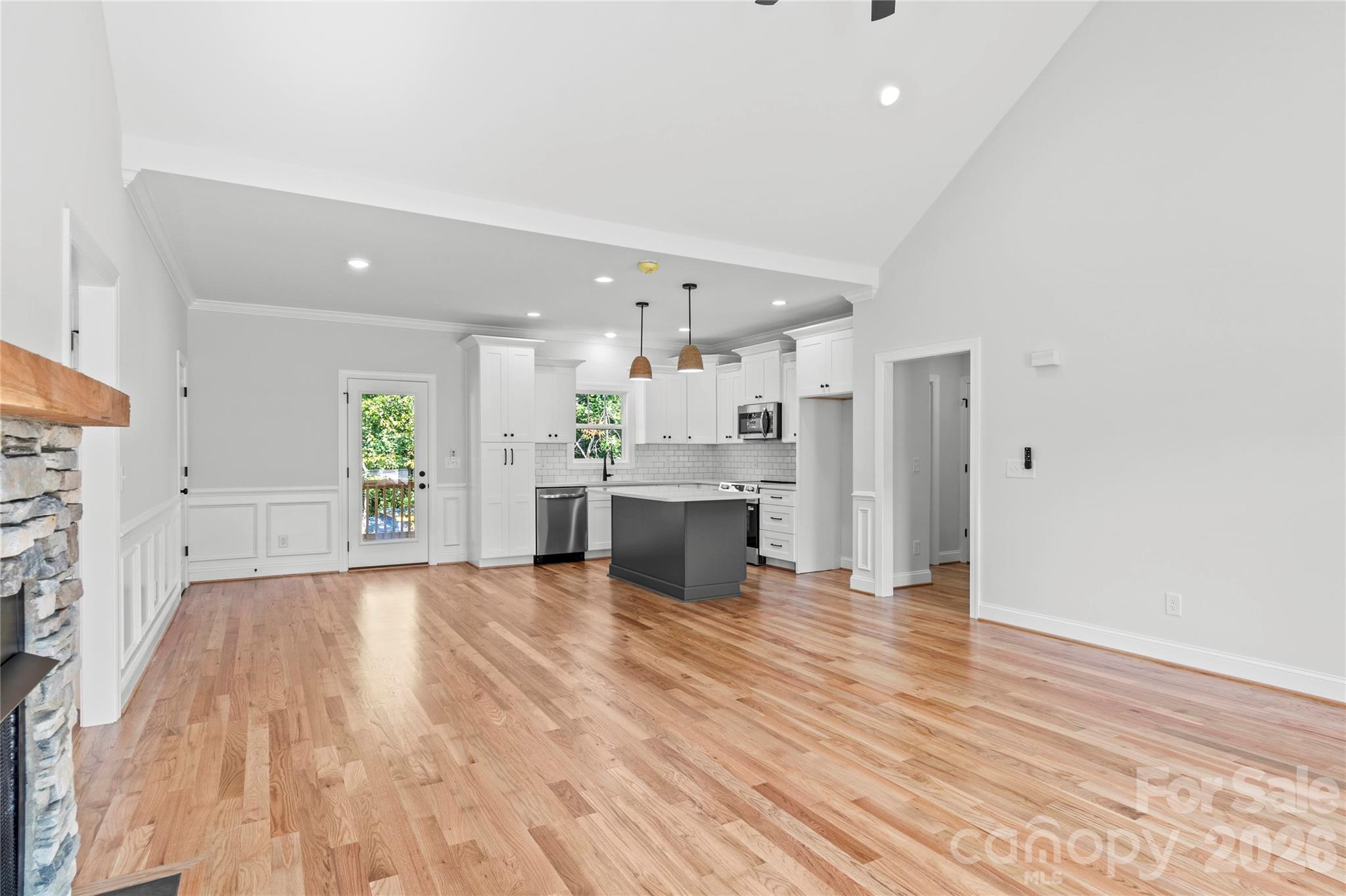 186 O Farrell Street Property Photo 10