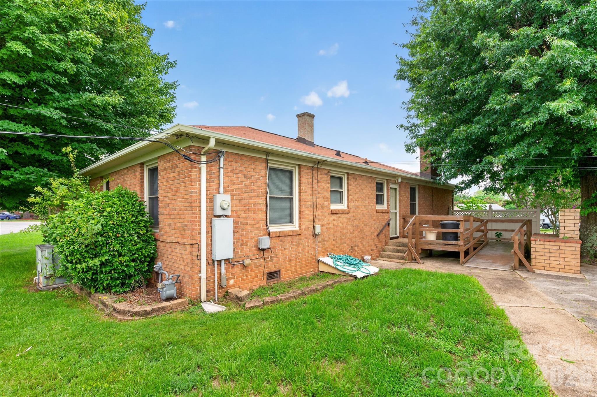 165 34th Street Property Photo 7