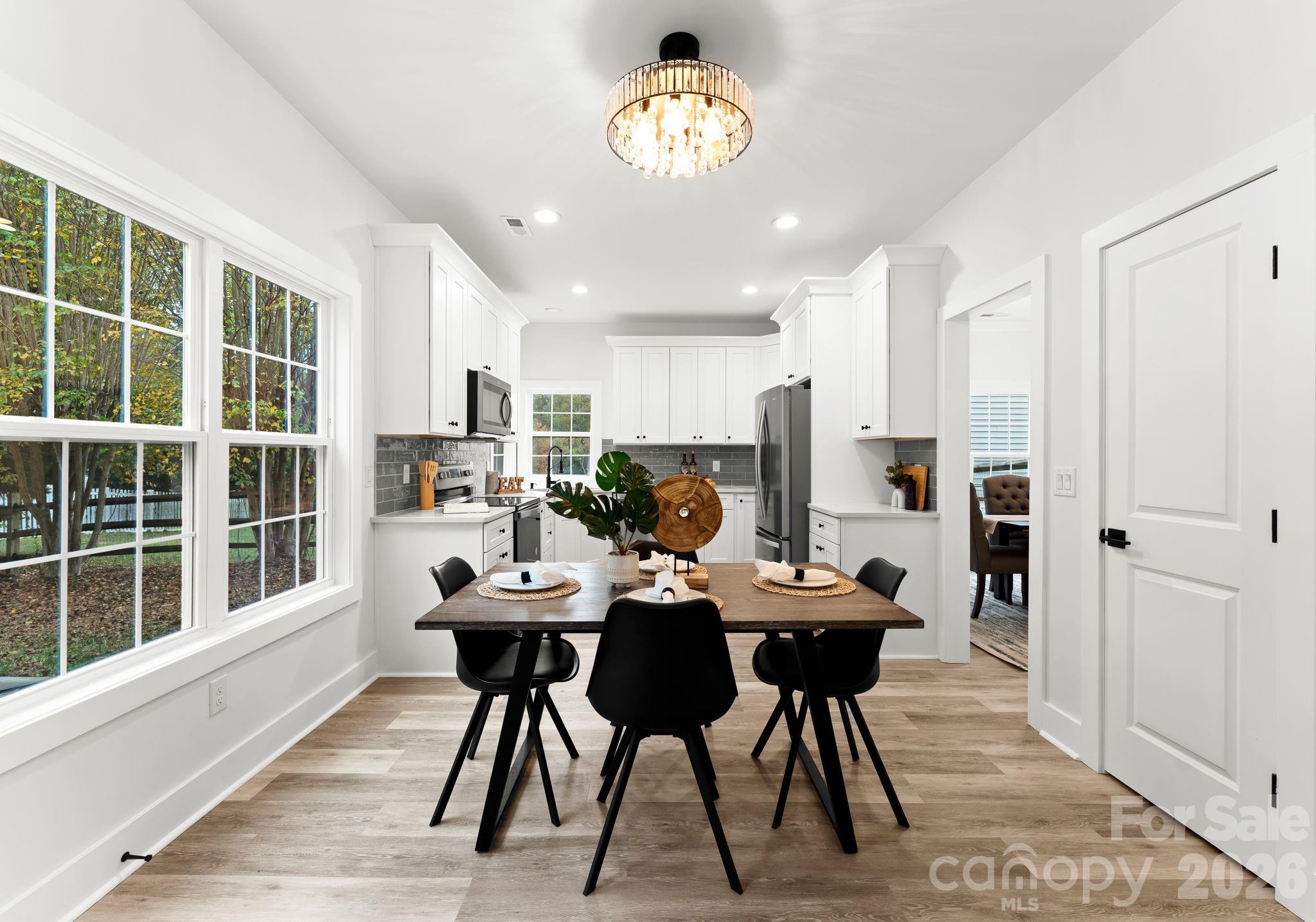 6923 Cascade Dream Court Property Photo 10