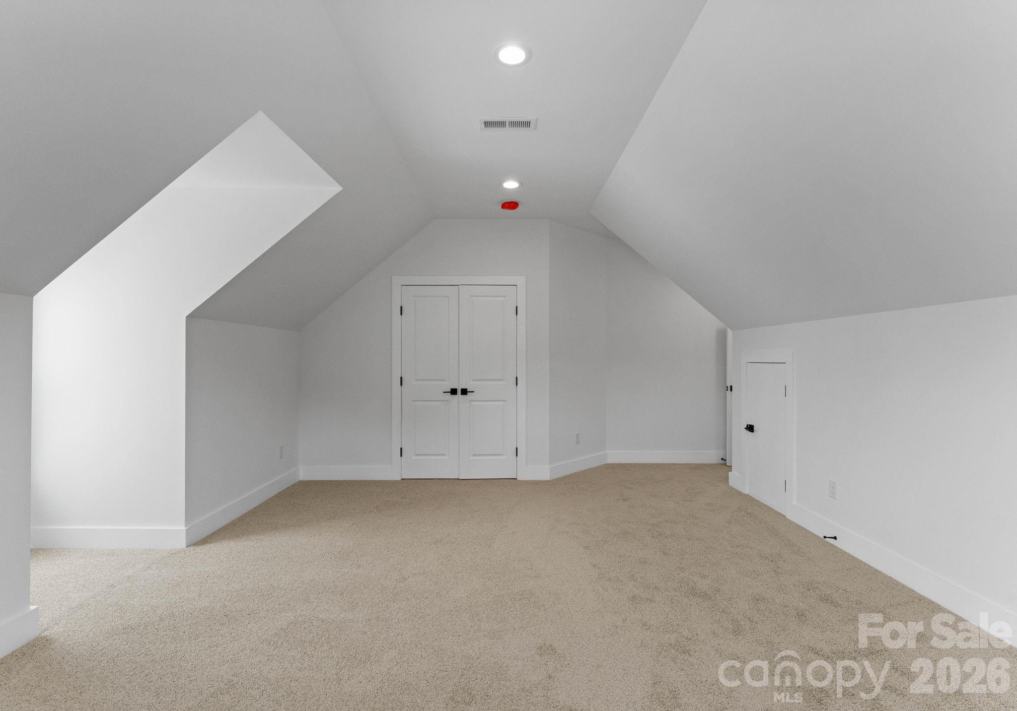 6923 Cascade Dream Court Property Photo 31