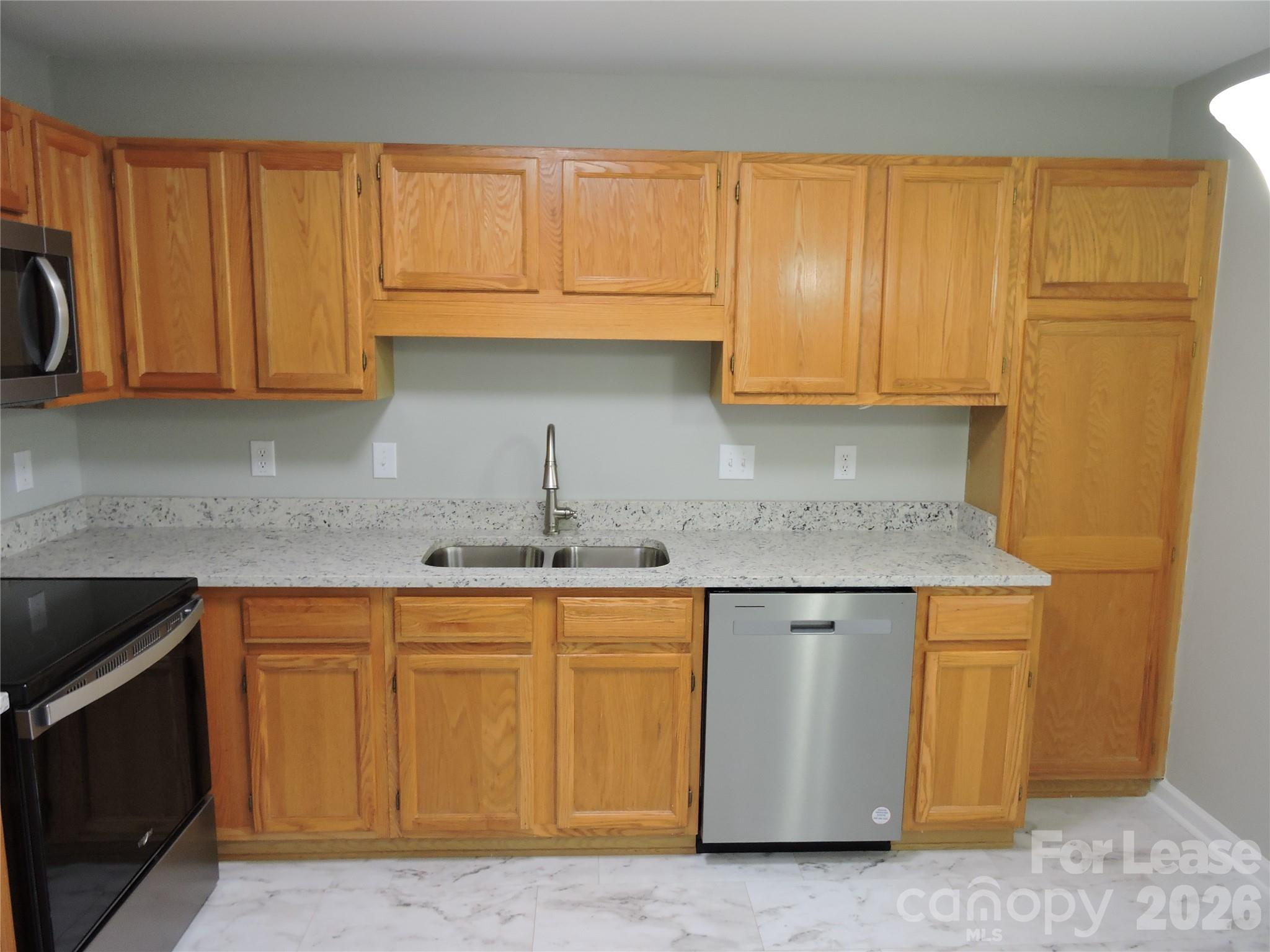 3903 Florham Place Property Photo 3