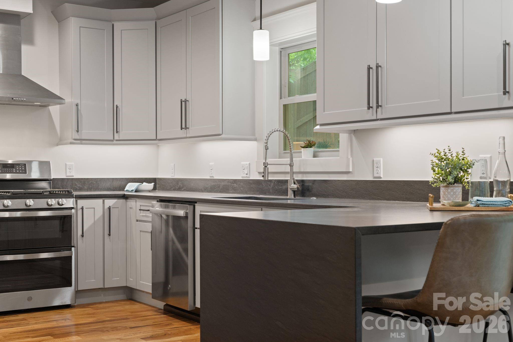 93 Glendale Avenue Property Photo 15