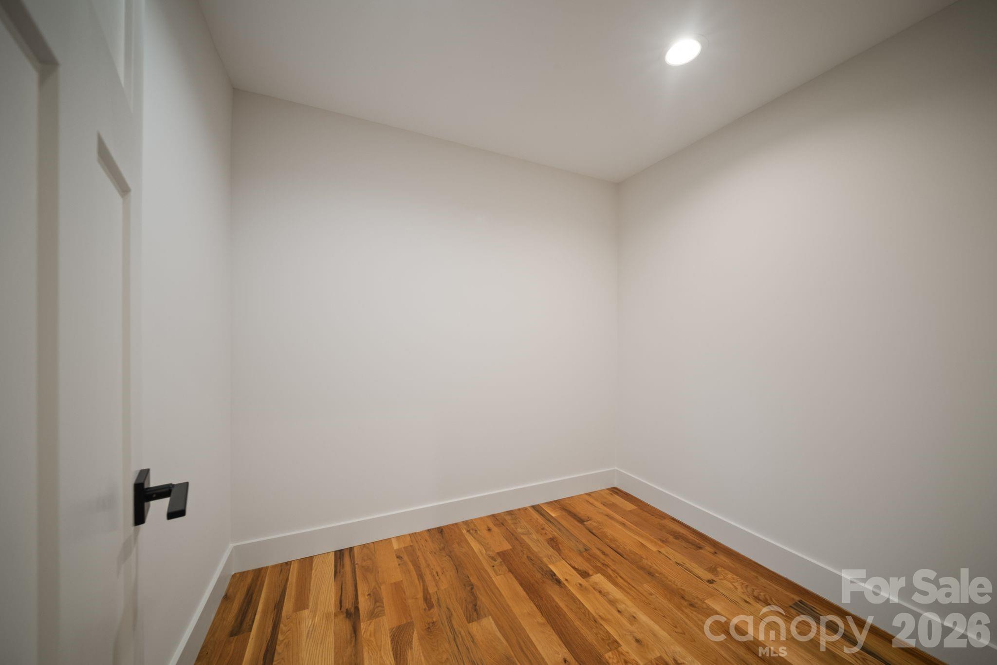 93 Glendale Avenue Property Photo 25