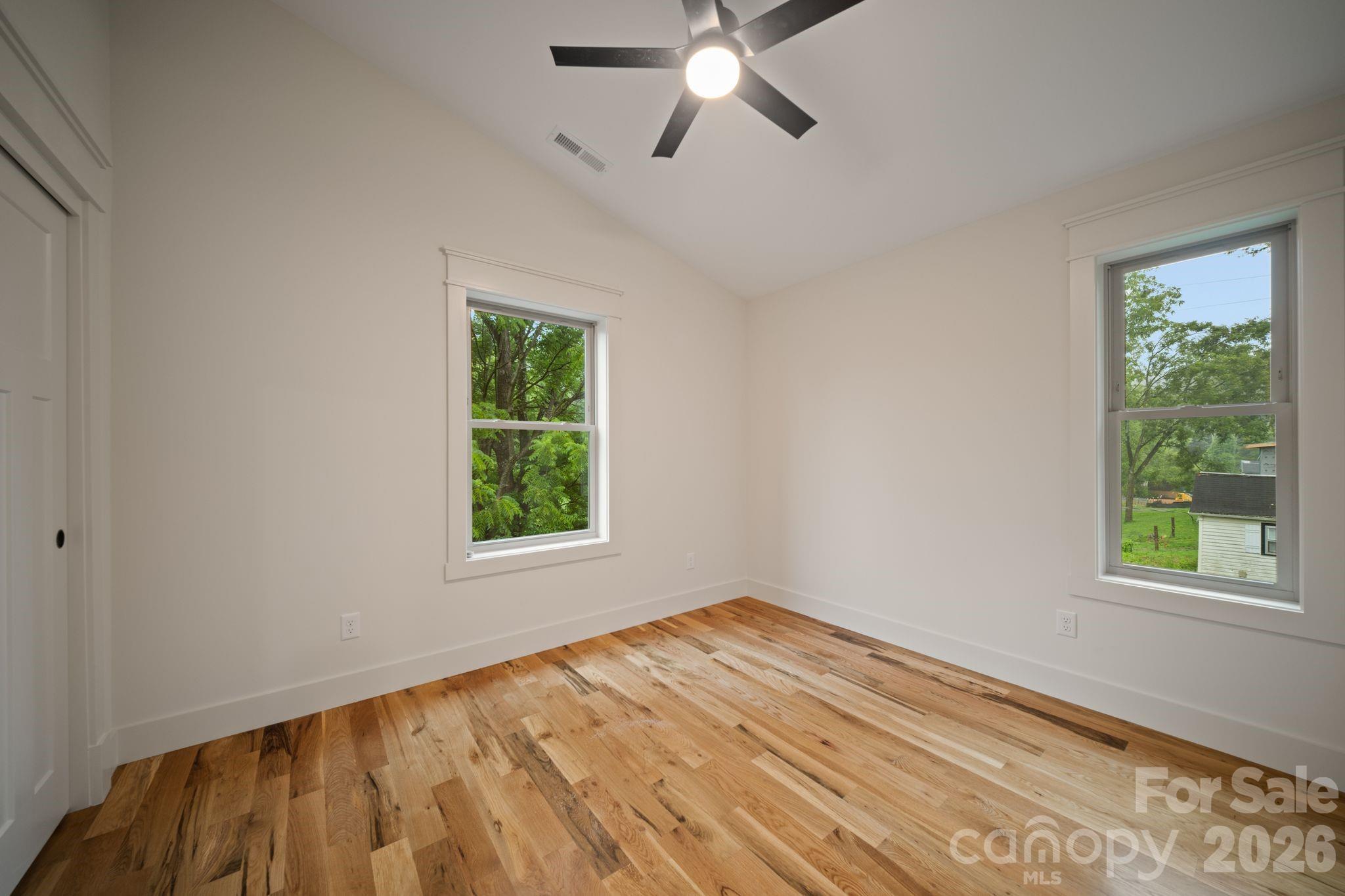 93 Glendale Avenue Property Photo 27