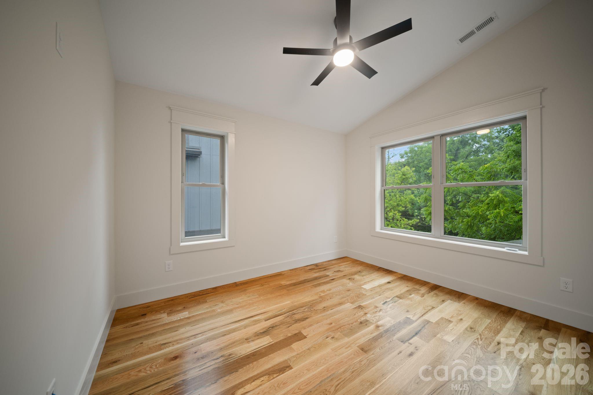 93 Glendale Avenue Property Photo 29