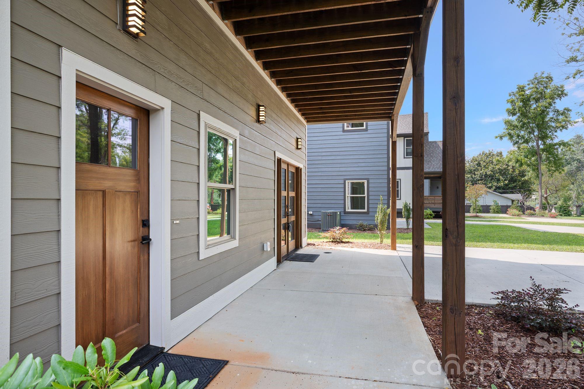 93 Glendale Avenue Property Photo 37