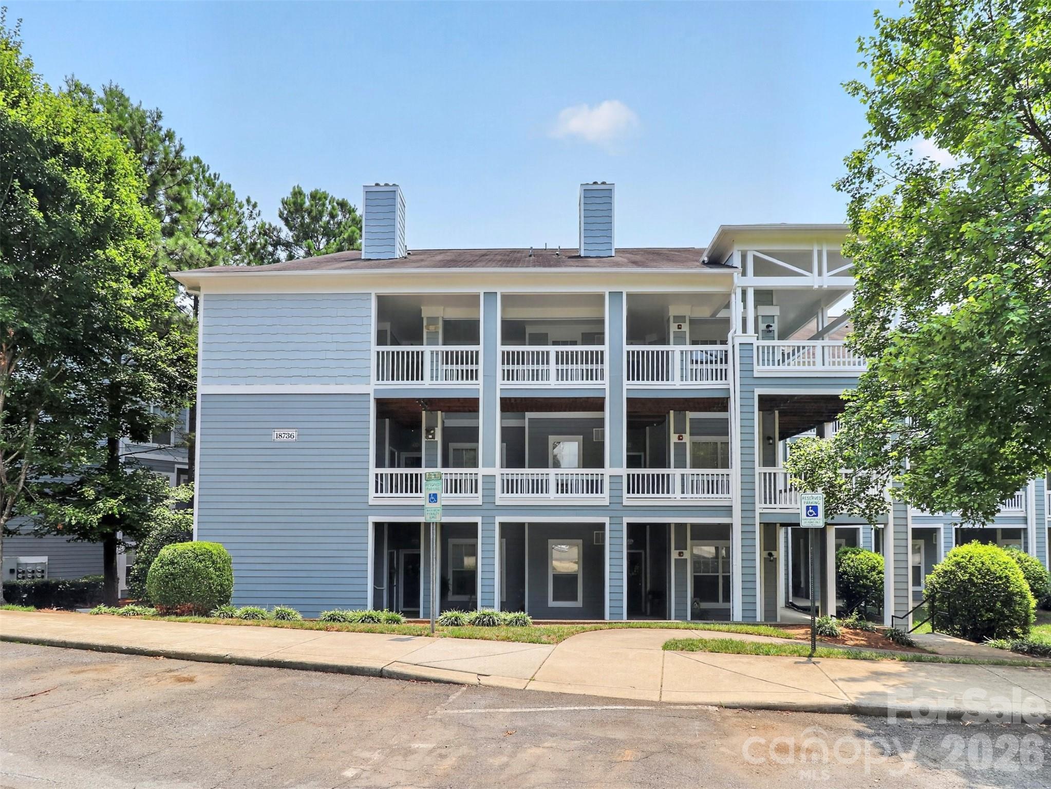18736 Nautical Drive 301 Property Photo 2