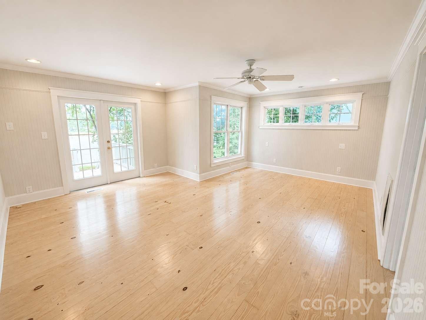 537 Stutts Road Property Photo 9