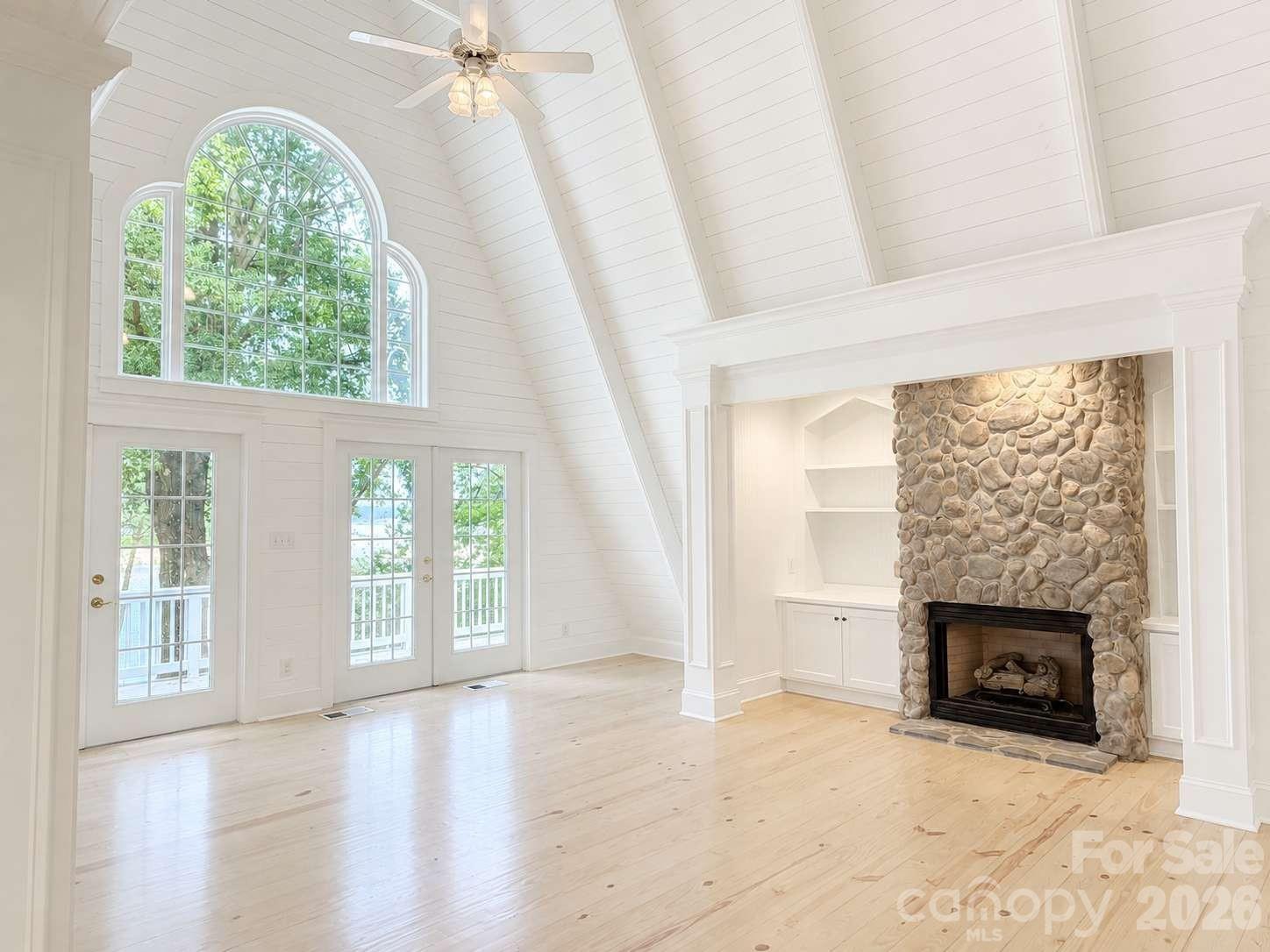537 Stutts Road Property Photo 14