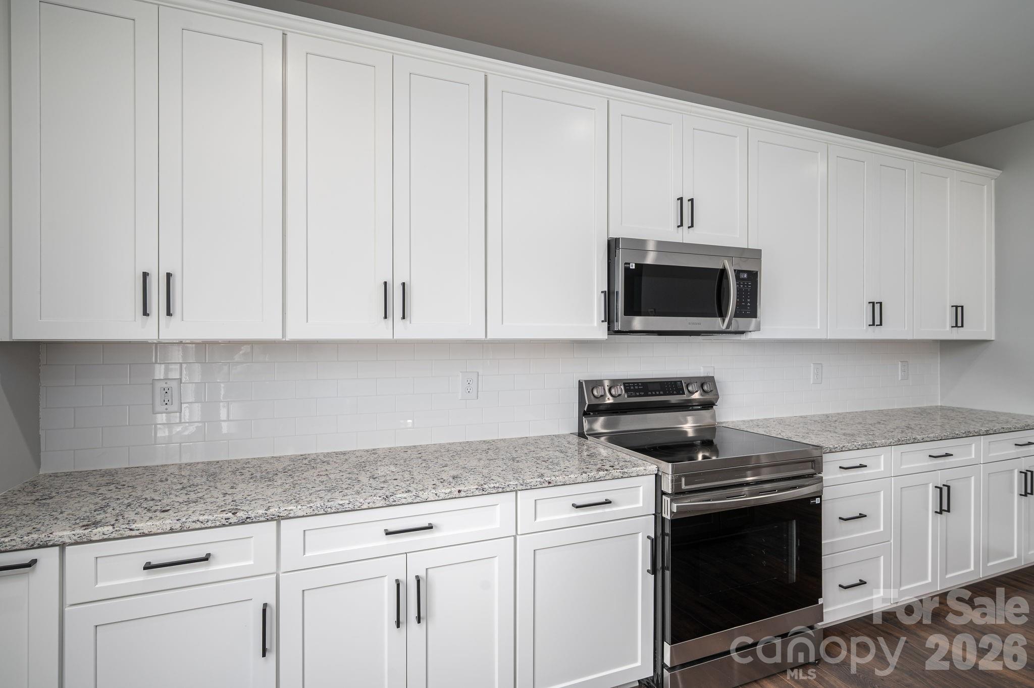 1349 Zeb Haynes Road Property Photo 5
