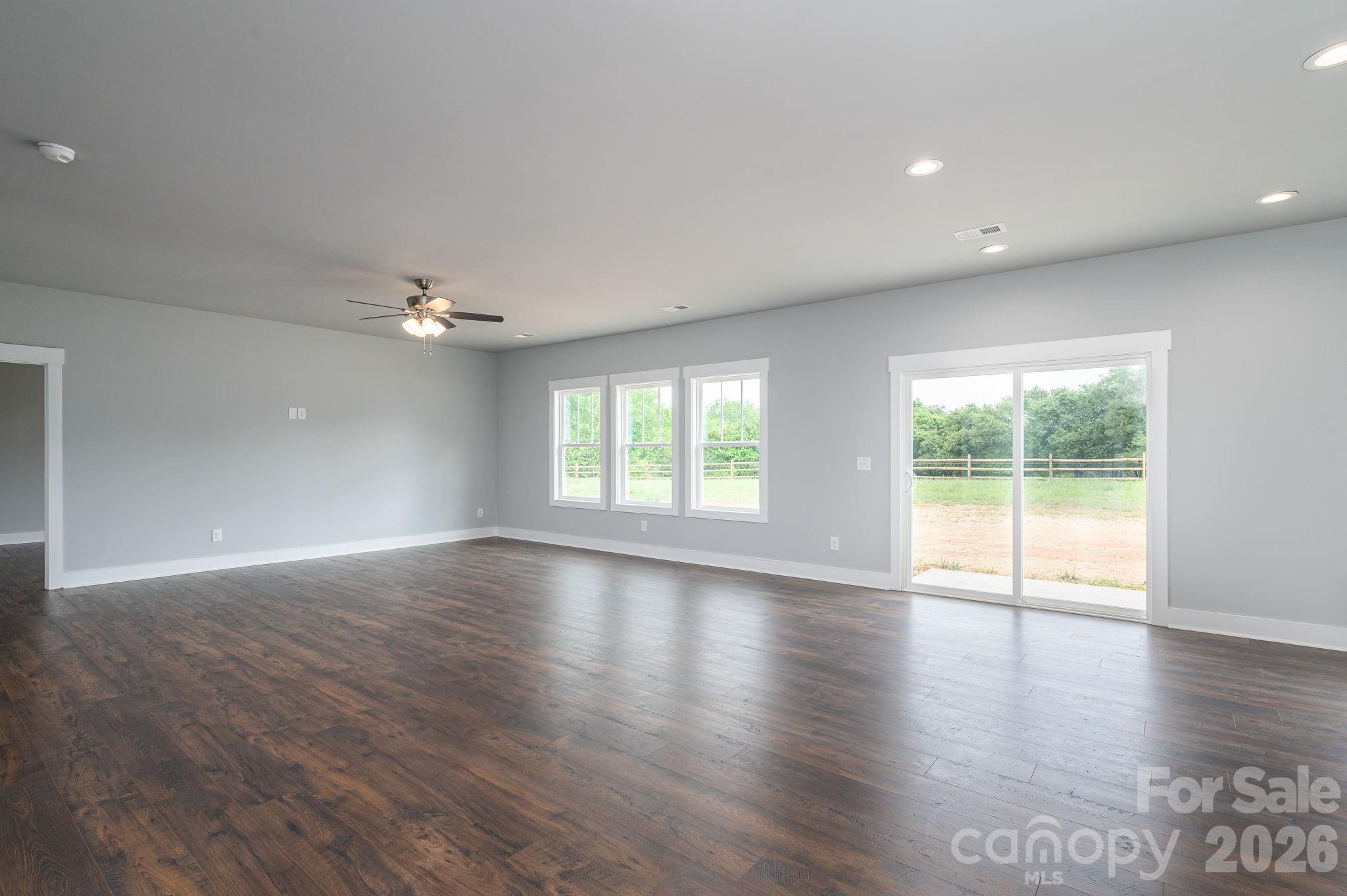 1349 Zeb Haynes Road Property Photo 10