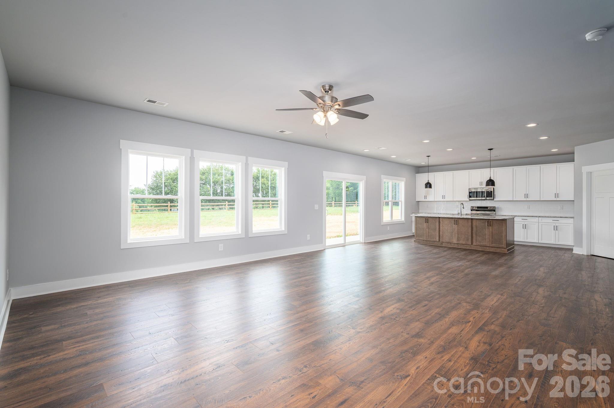 1349 Zeb Haynes Road Property Photo 11
