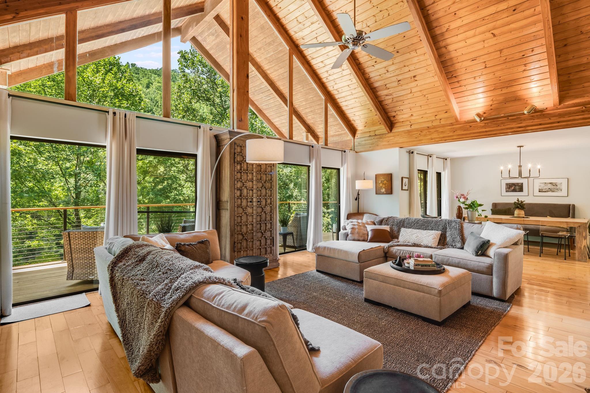 2752 Gerton Highway Property Photo 8