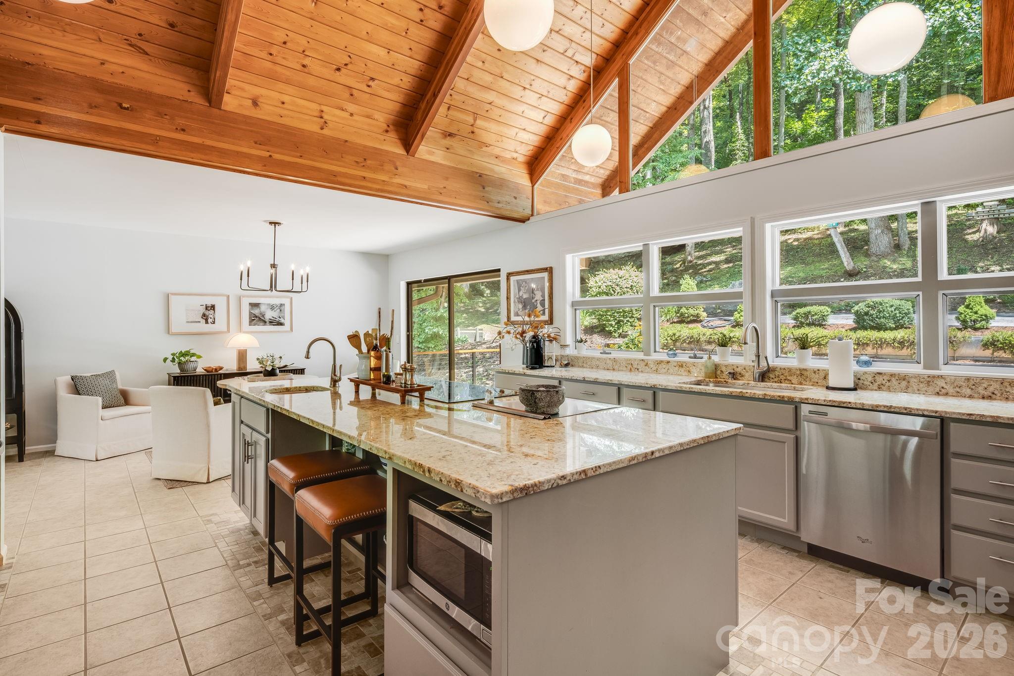 2752 Gerton Highway Property Photo 16