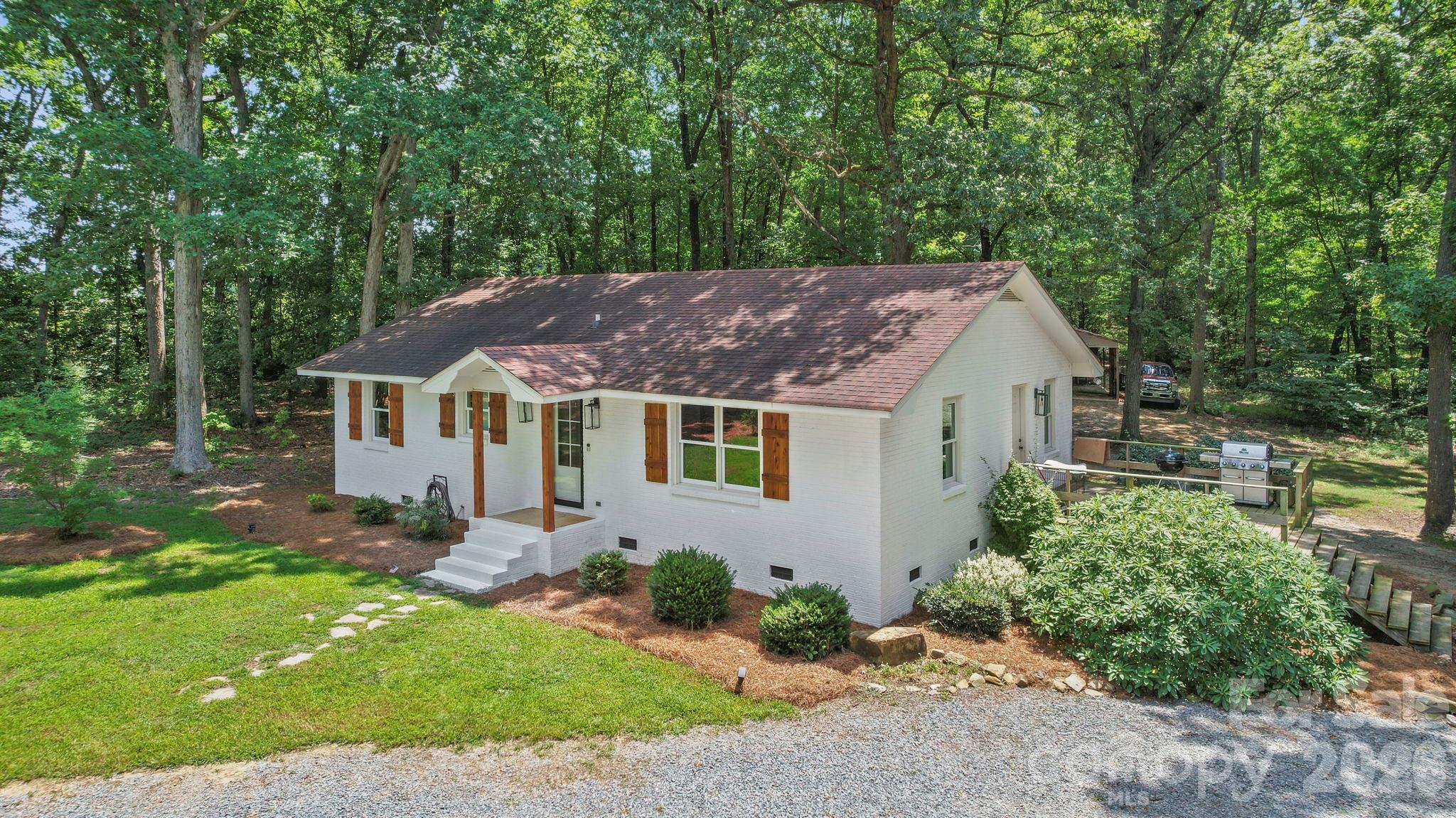 6214 New Salem Road Property Photo 3