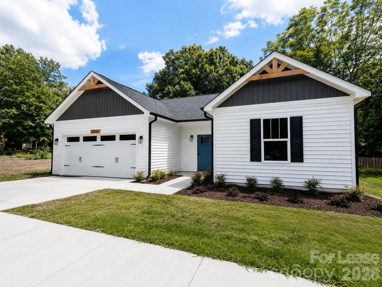 216 E Phifer Street Property Photo 1