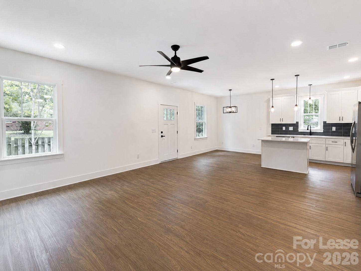 216 E Phifer Street Property Photo 3