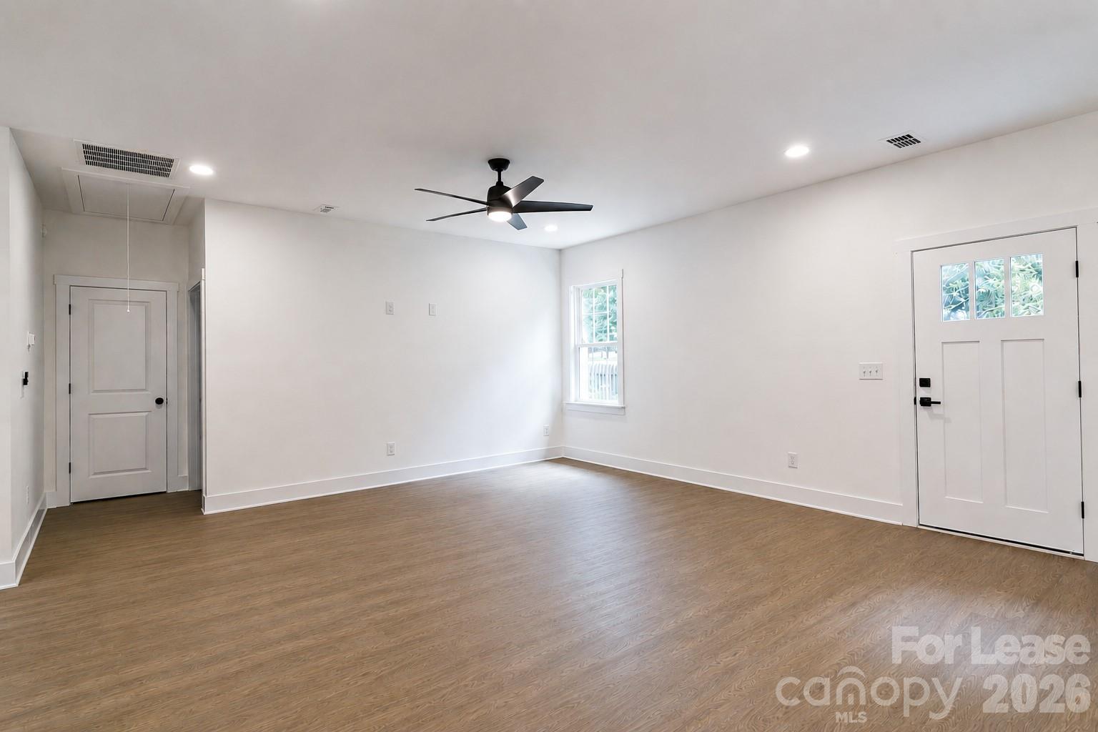 216 E Phifer Street Property Photo 4
