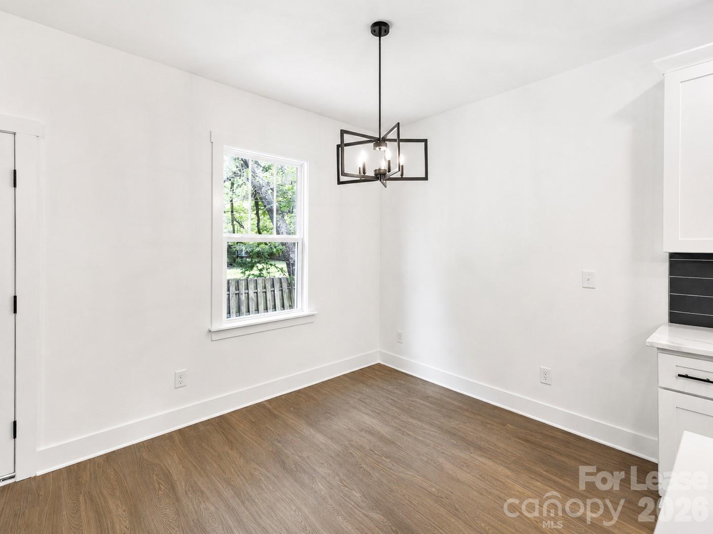 216 E Phifer Street Property Photo 8