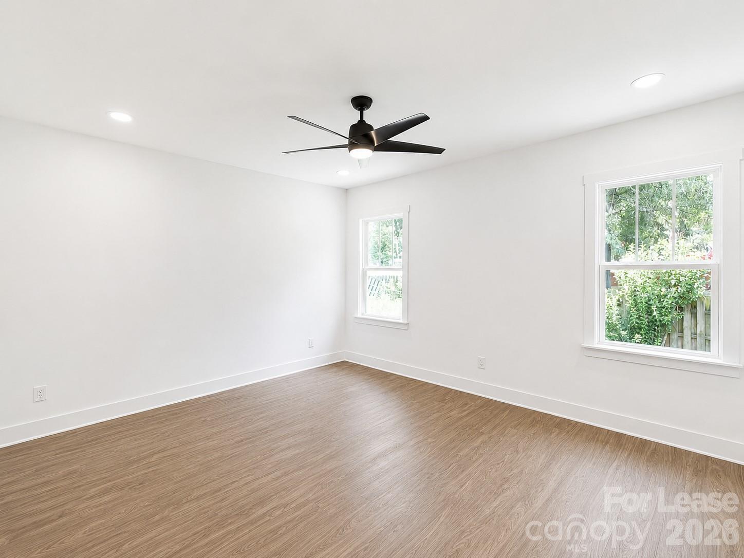 216 E Phifer Street Property Photo 9