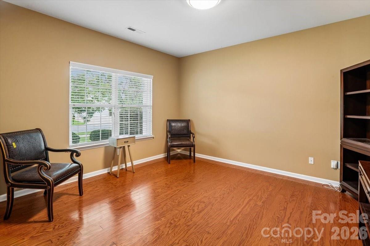 5307 Hackberry Lane Property Photo 4