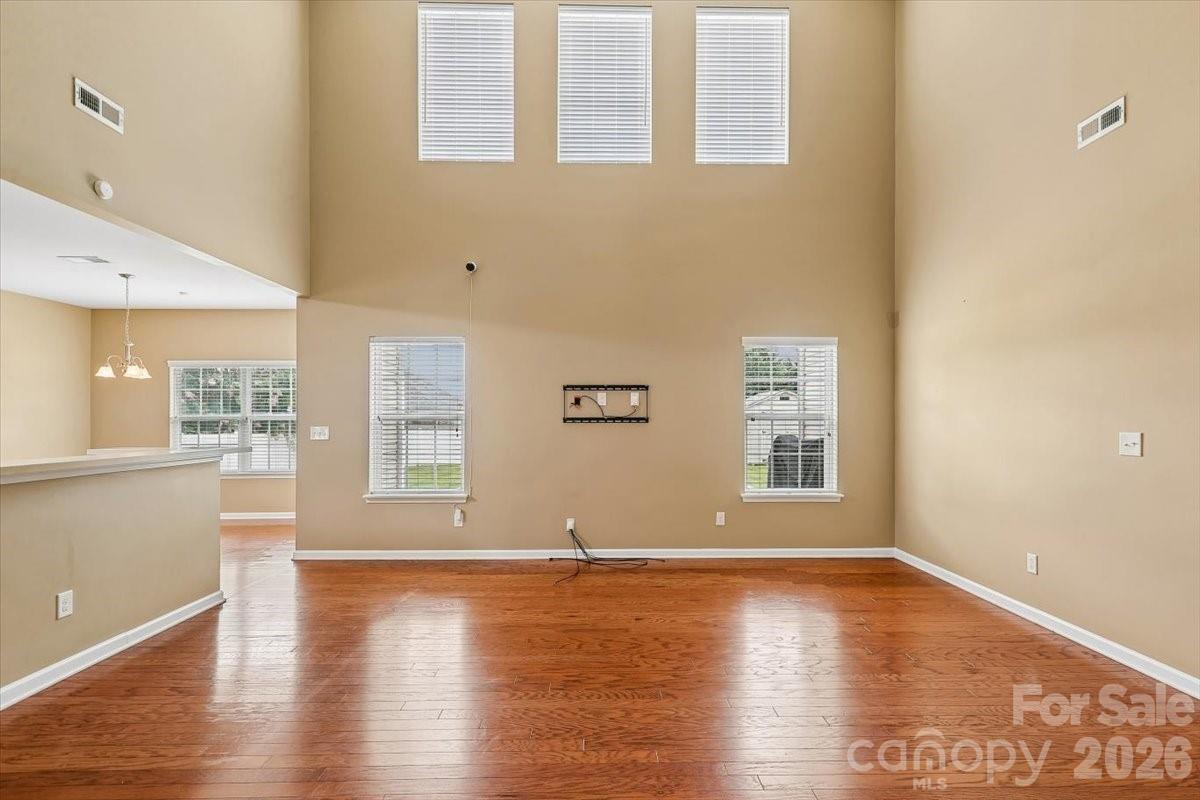 5307 Hackberry Lane Property Photo 6