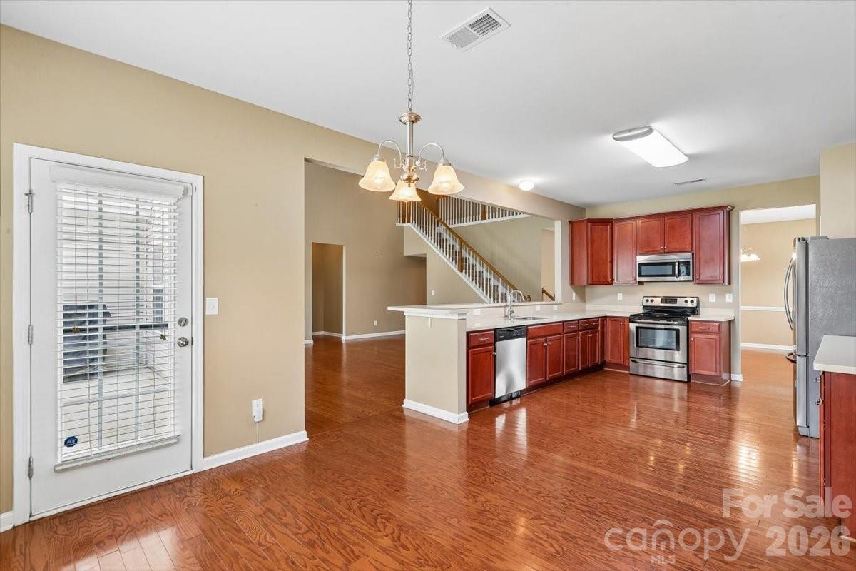 5307 Hackberry Lane Property Photo 11