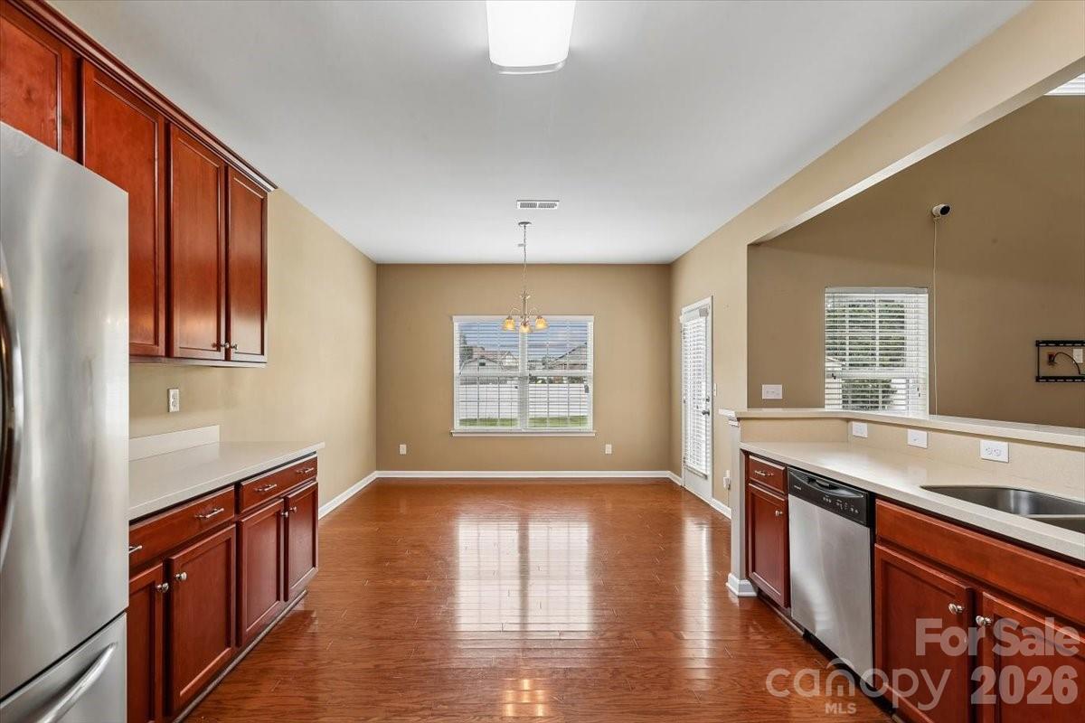 5307 Hackberry Lane Property Photo 14