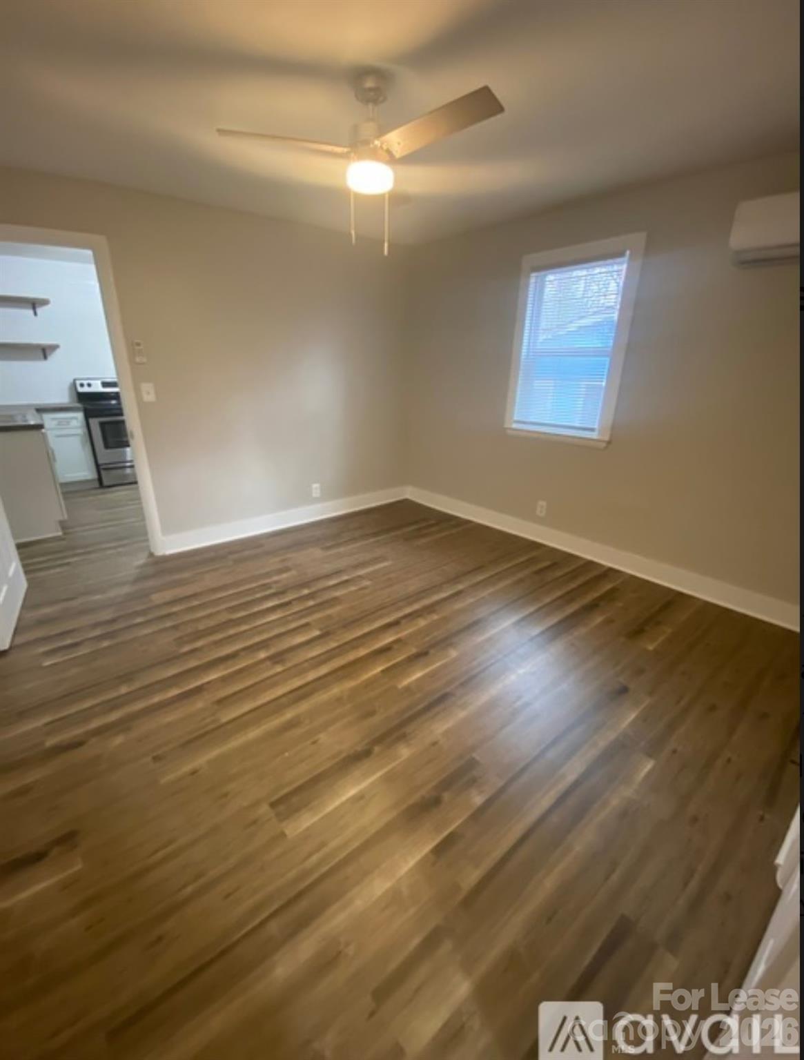 3128/3130 Ridge Avenue Property Photo 8