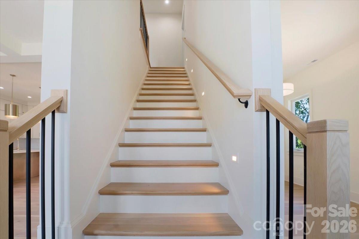 428 Dover Avenue Property Photo 6