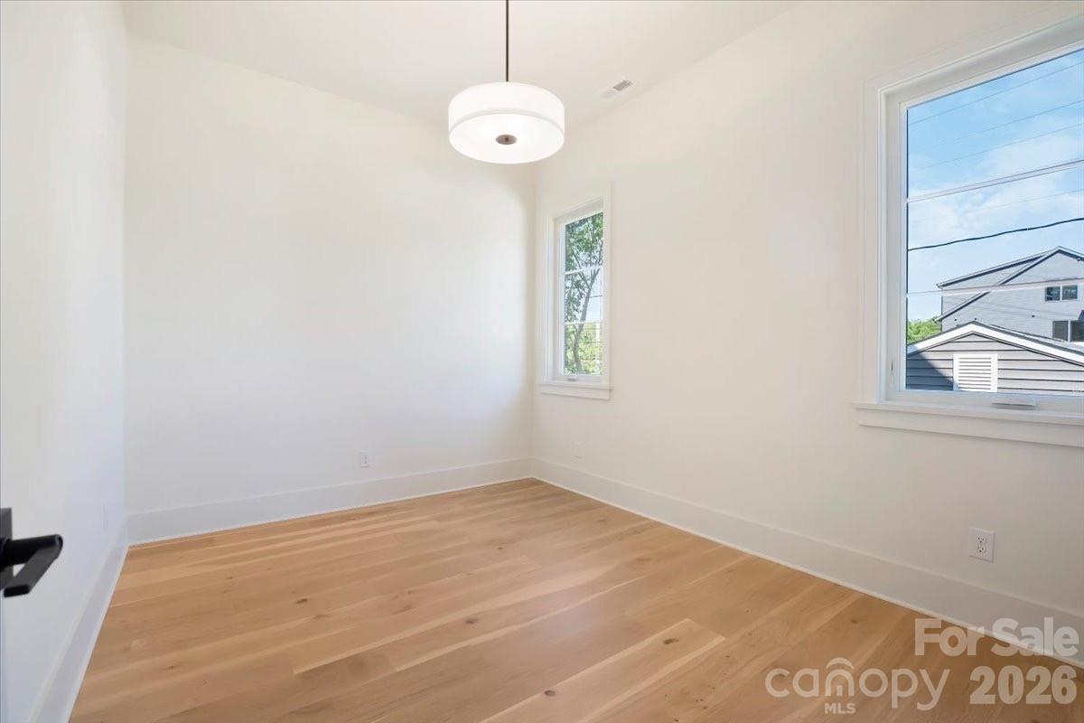 428 Dover Avenue Property Photo 8