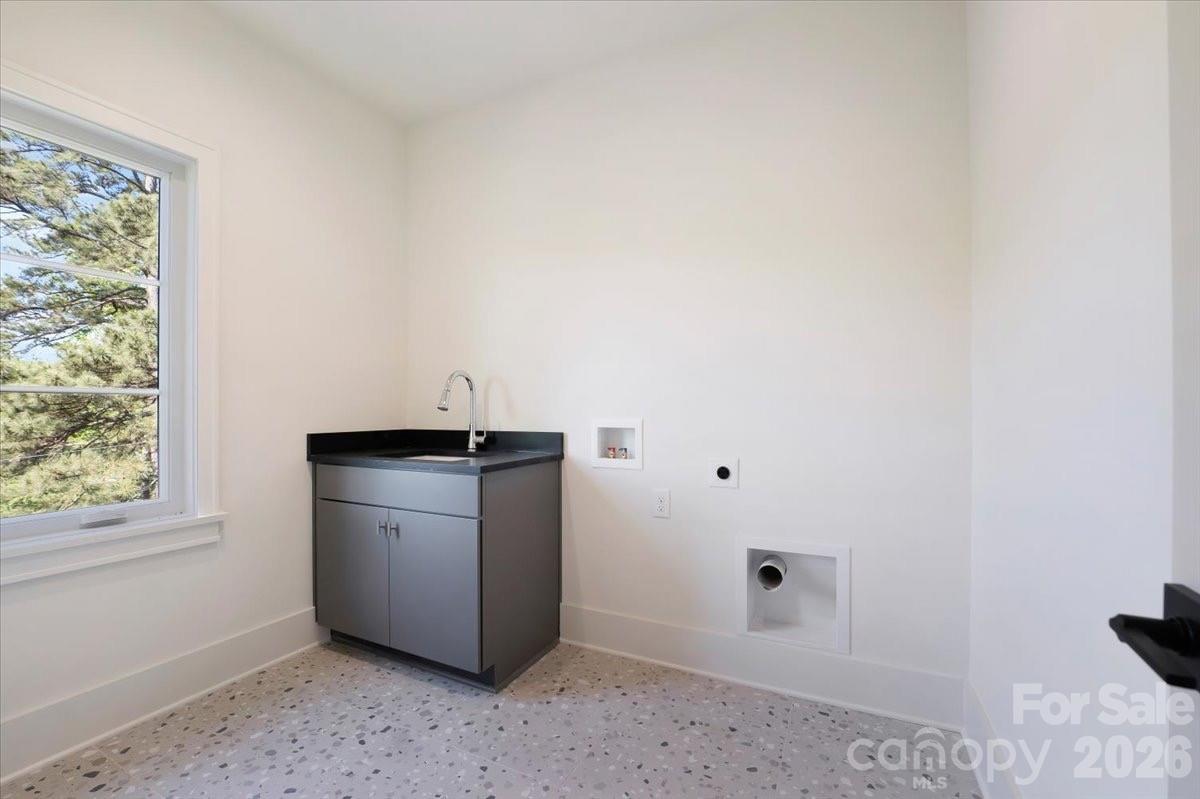 428 Dover Avenue Property Photo 12