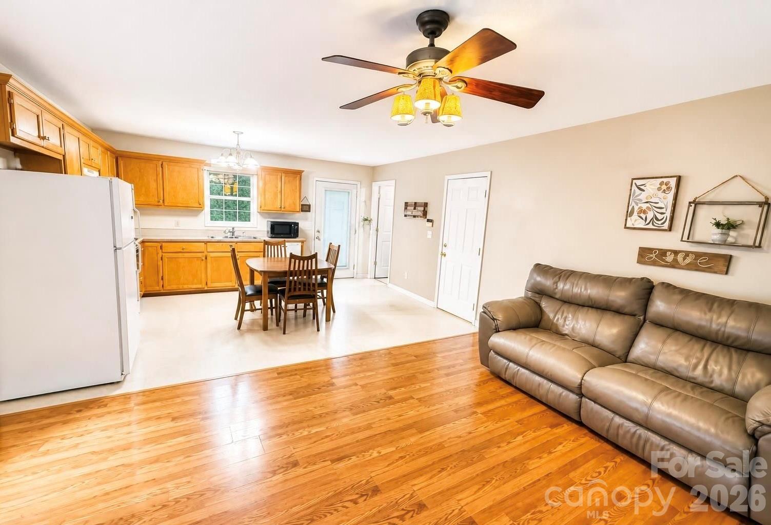 5189 Canary Court Property Photo 17