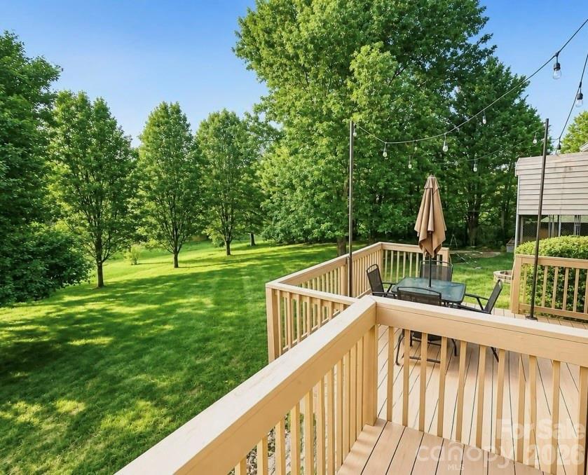 5189 Canary Court Property Photo 19
