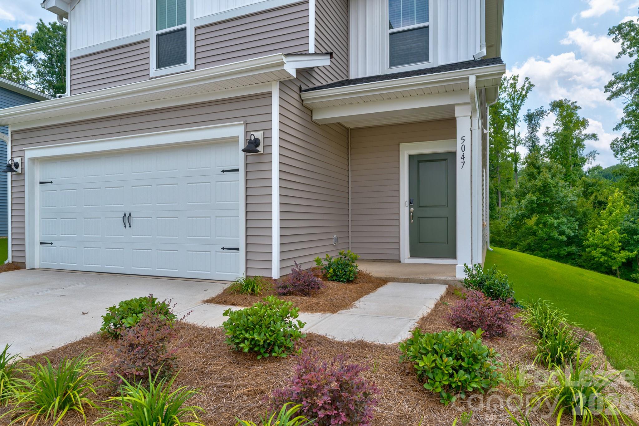 5047 Poplin Valley Property Photo 2