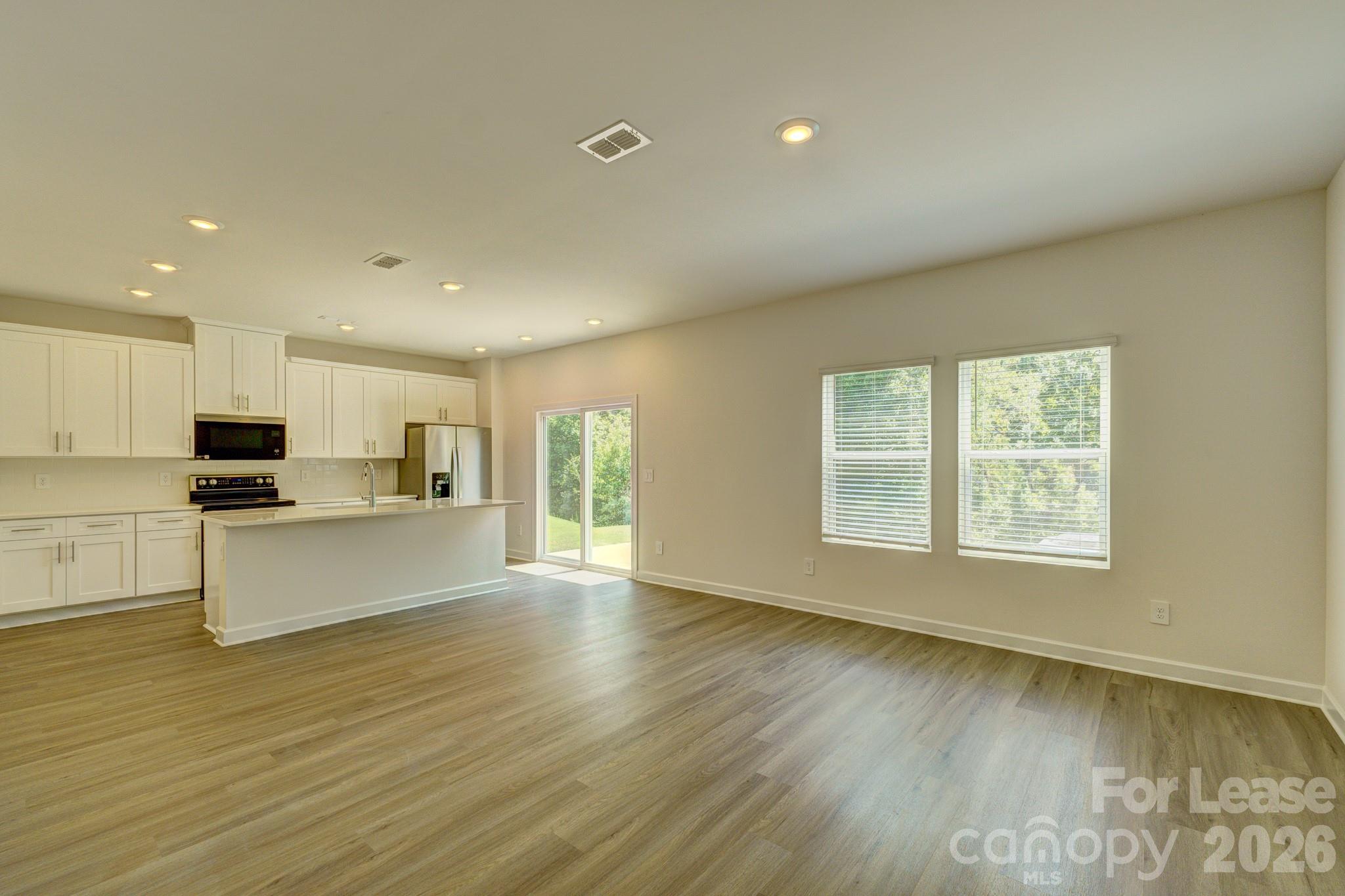 5047 Poplin Valley Property Photo 4