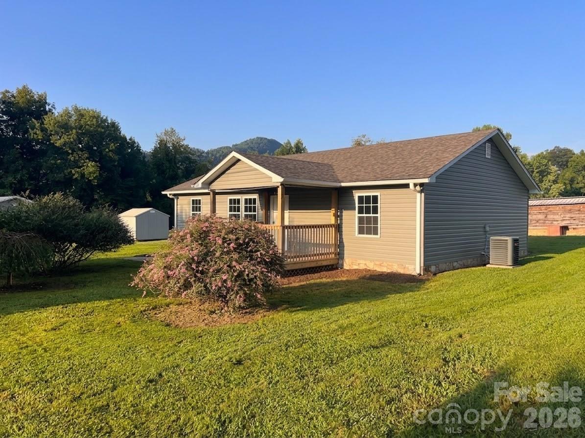 40 Eddie Drive Property Photo 2