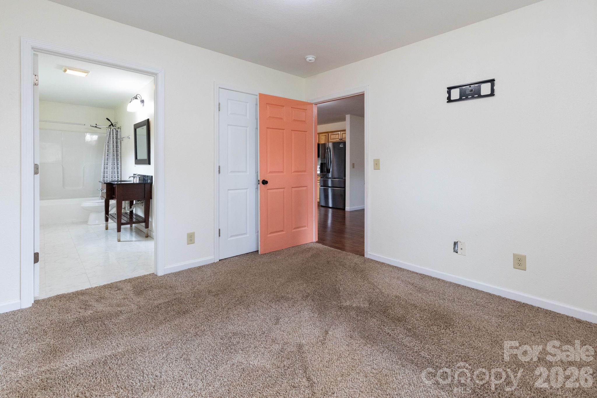 40 Eddie Drive Property Photo 9