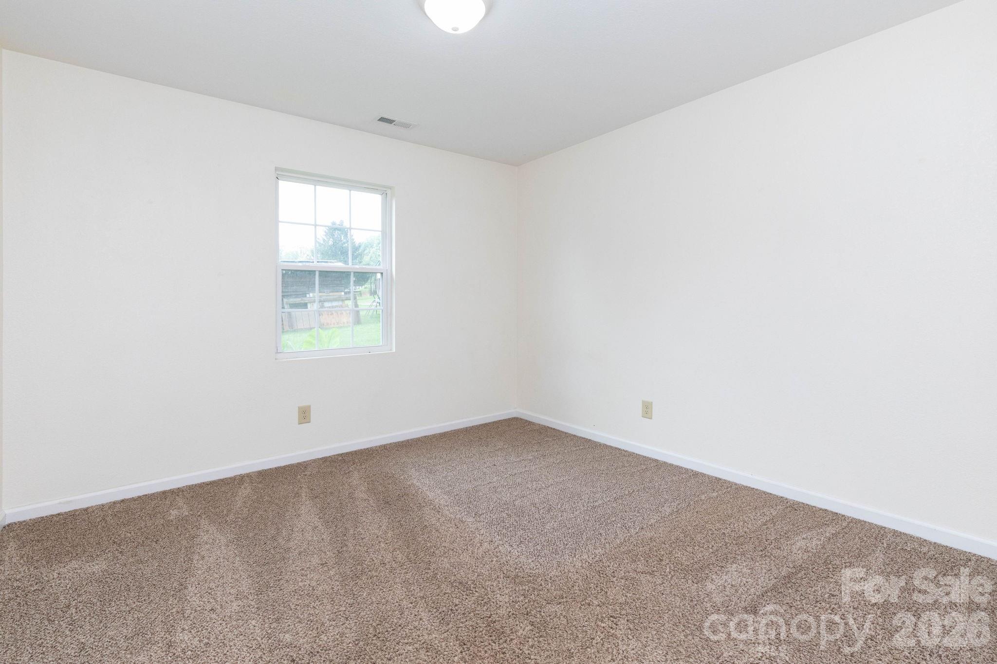 40 Eddie Drive Property Photo 14