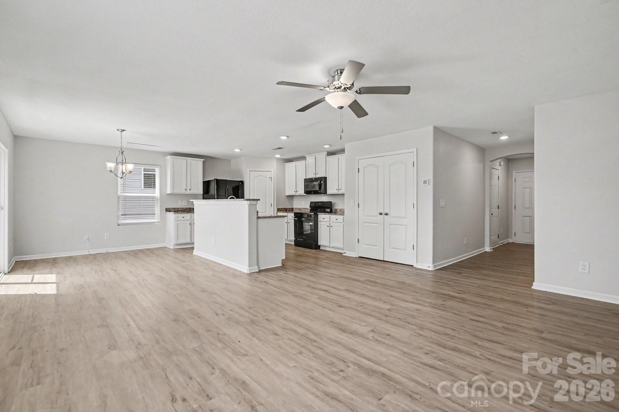3915 Rosfield Drive Property Photo 5