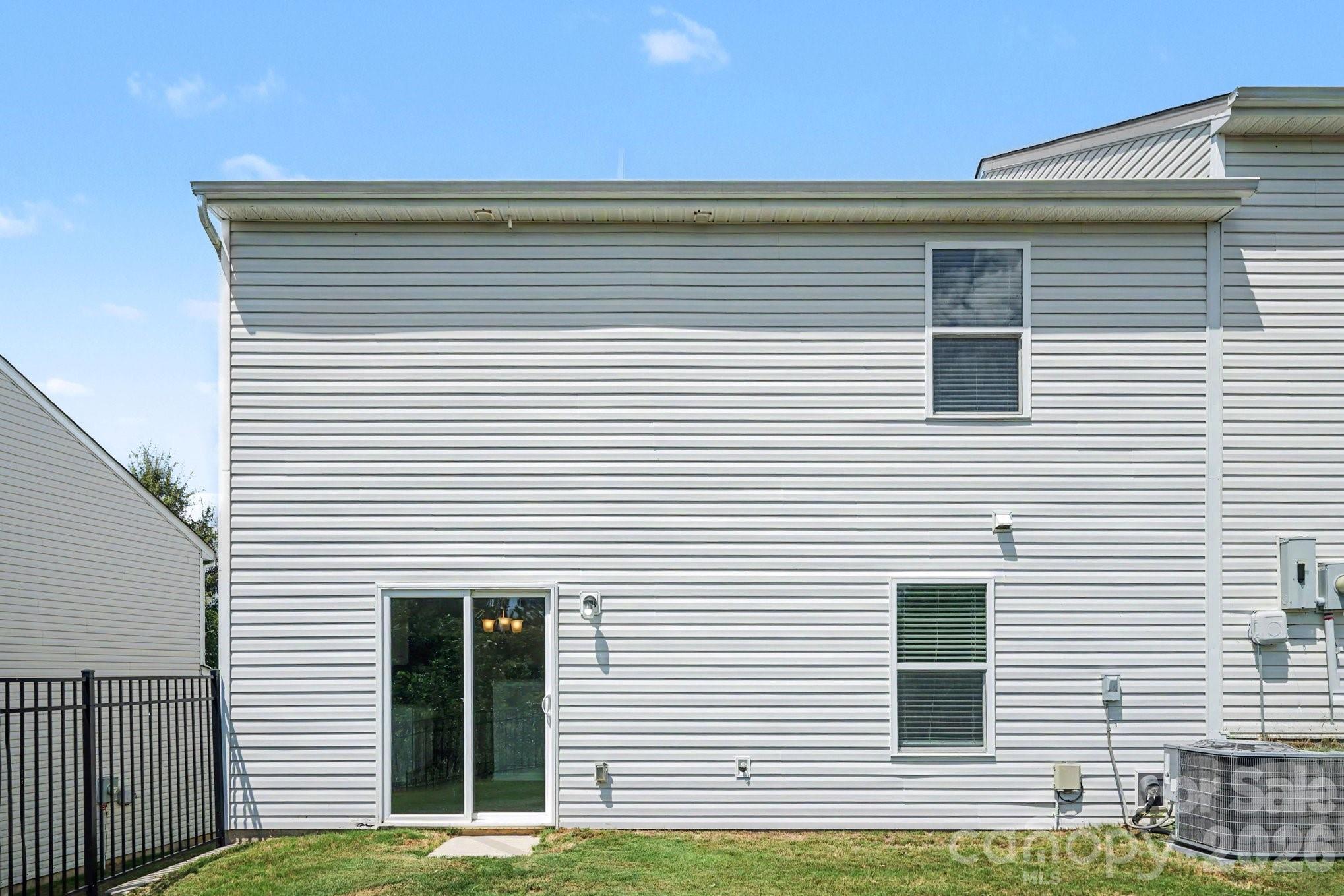 3915 Rosfield Drive Property Photo 17