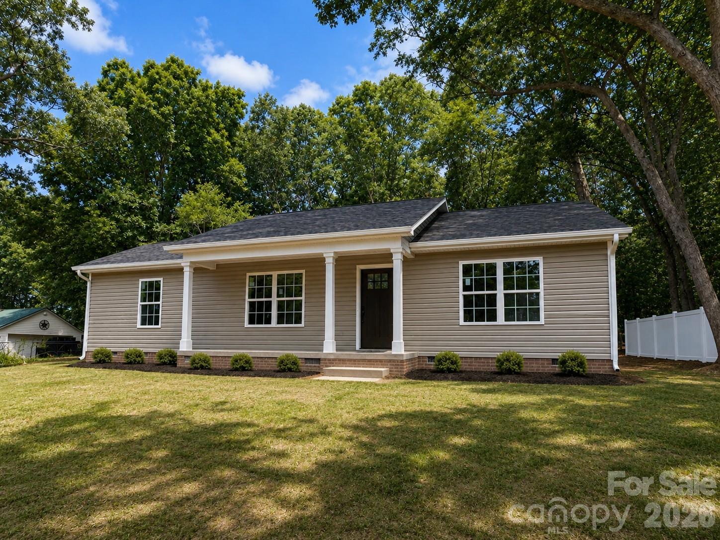 267 Monroe Highway Property Photo 2