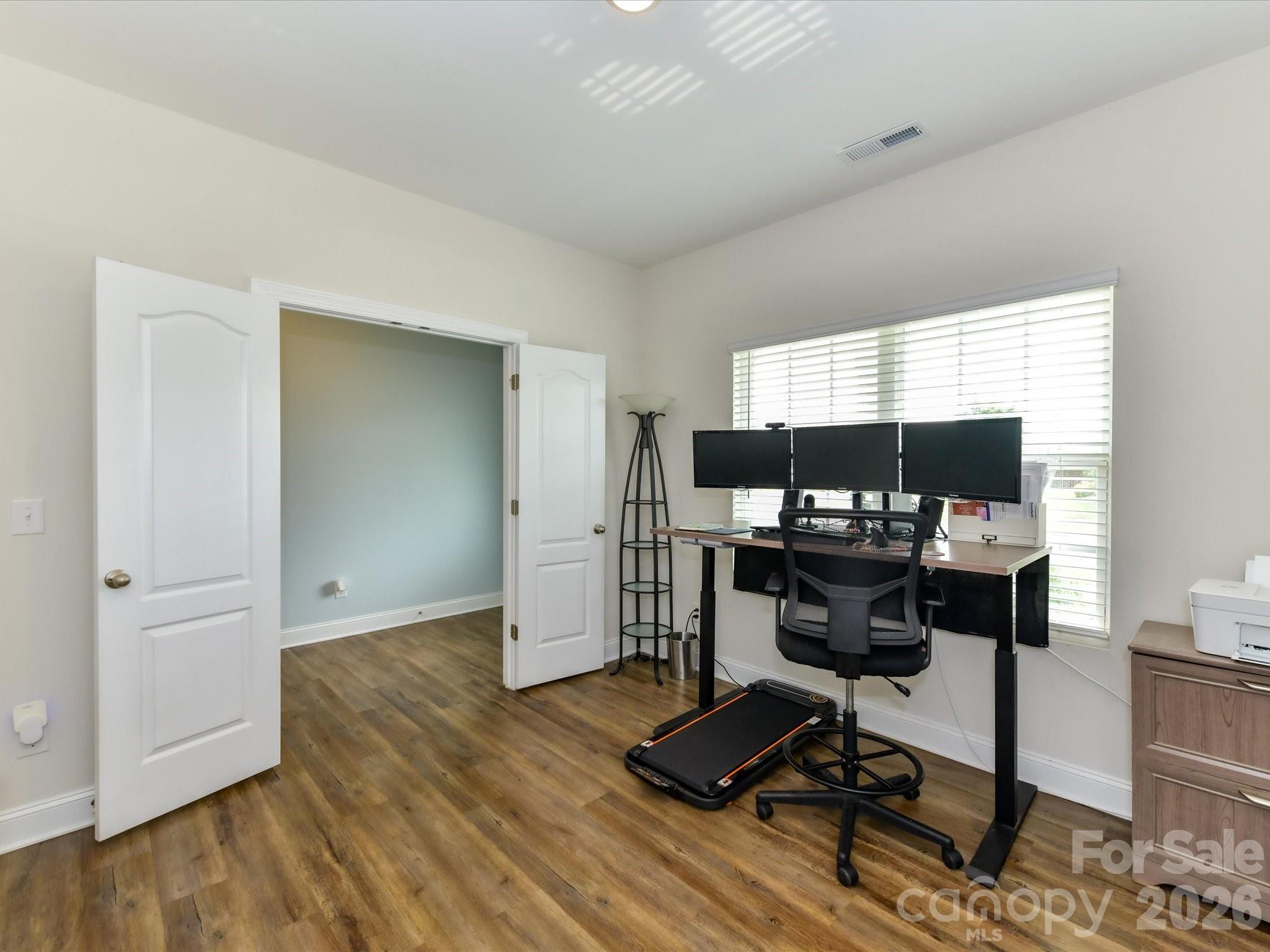 4129 Allenby Place Property Photo 6