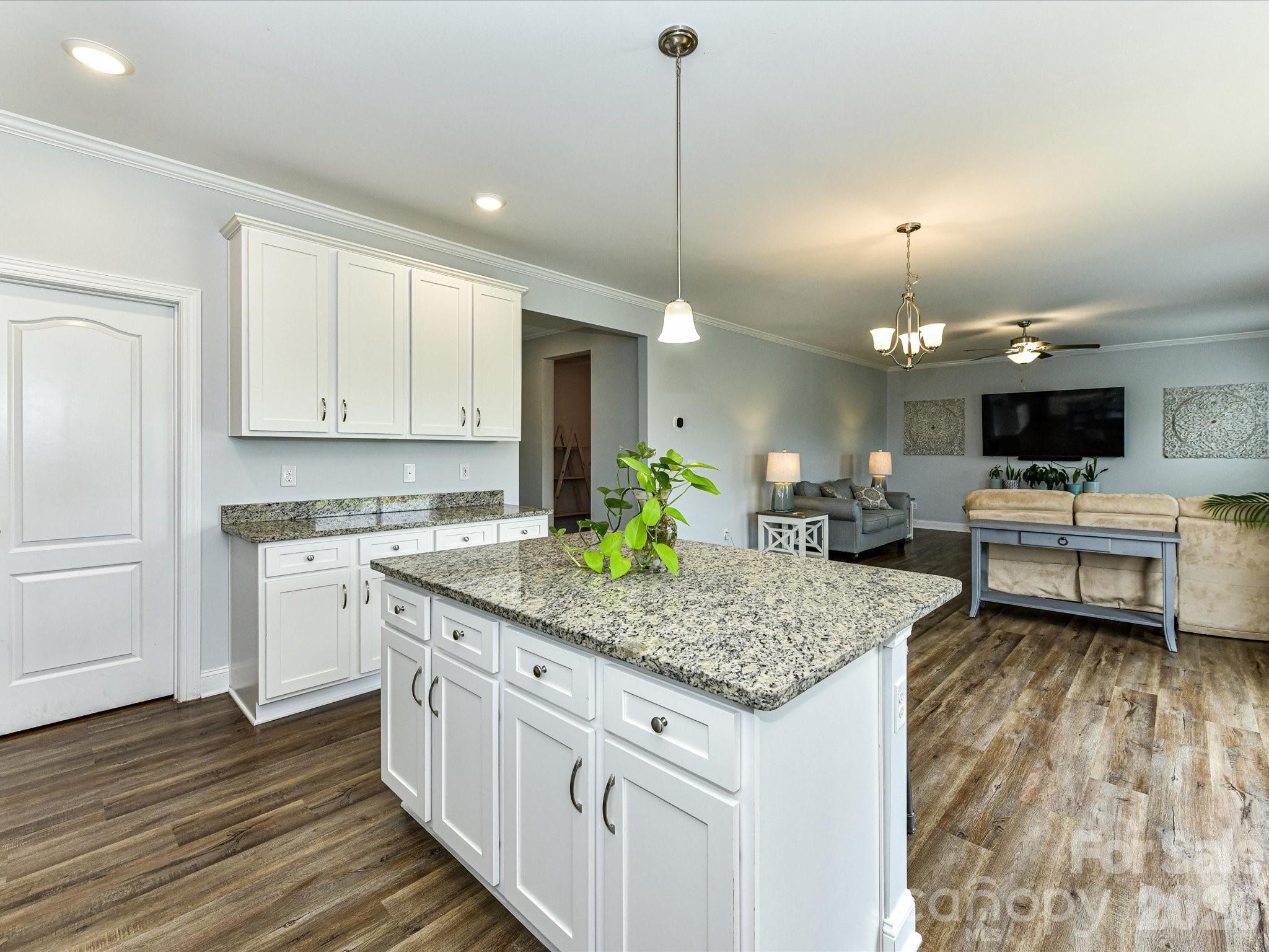 4129 Allenby Place Property Photo 15