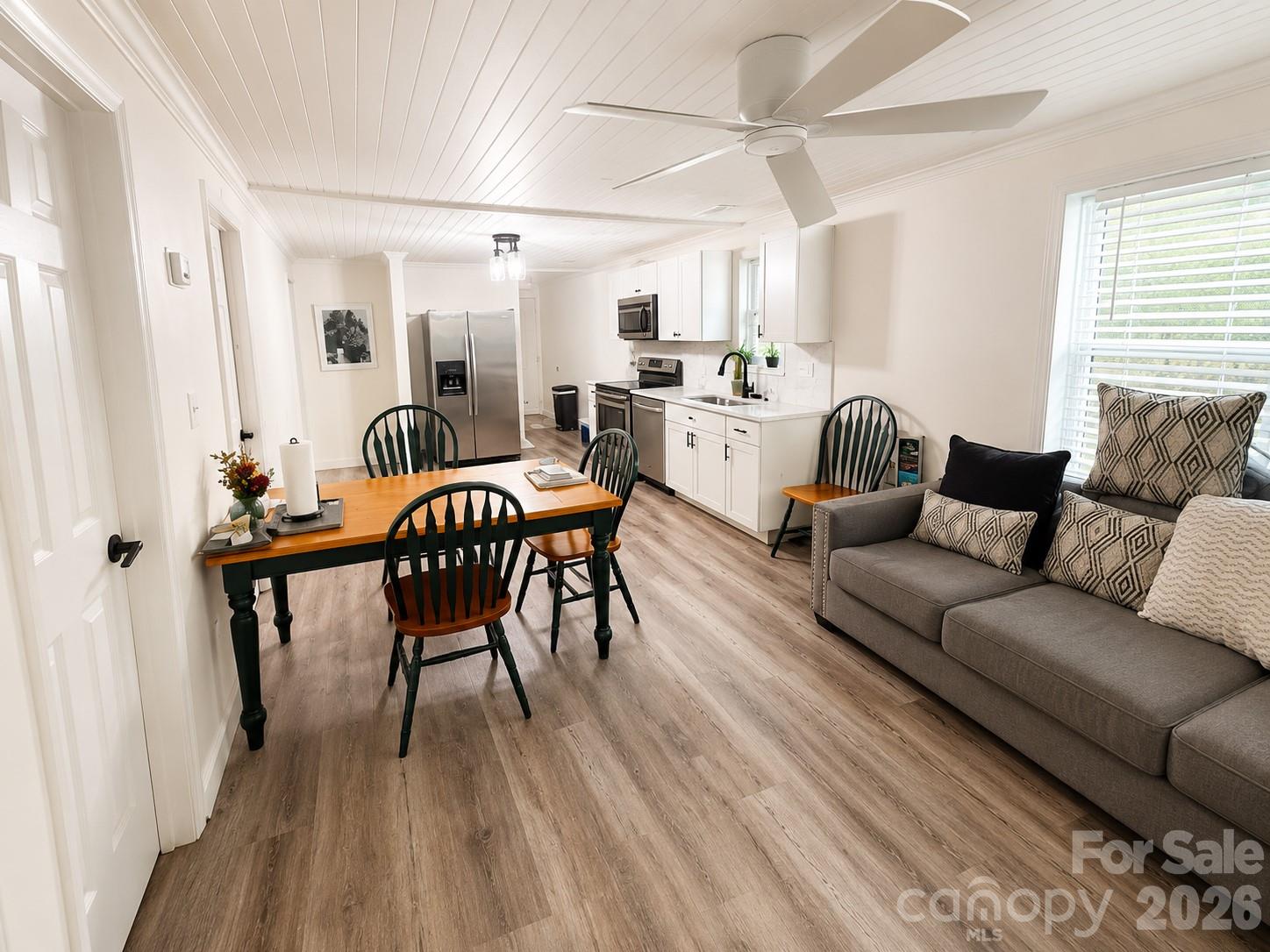 404 Palmetto Street Property Photo 6