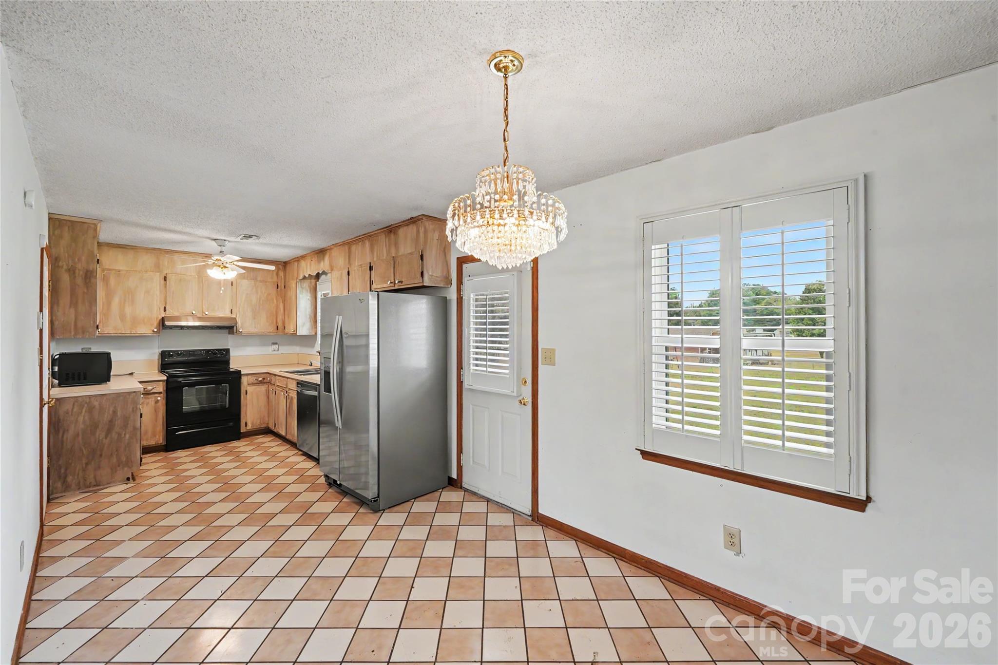 406 Greyfield Drive Property Photo 3