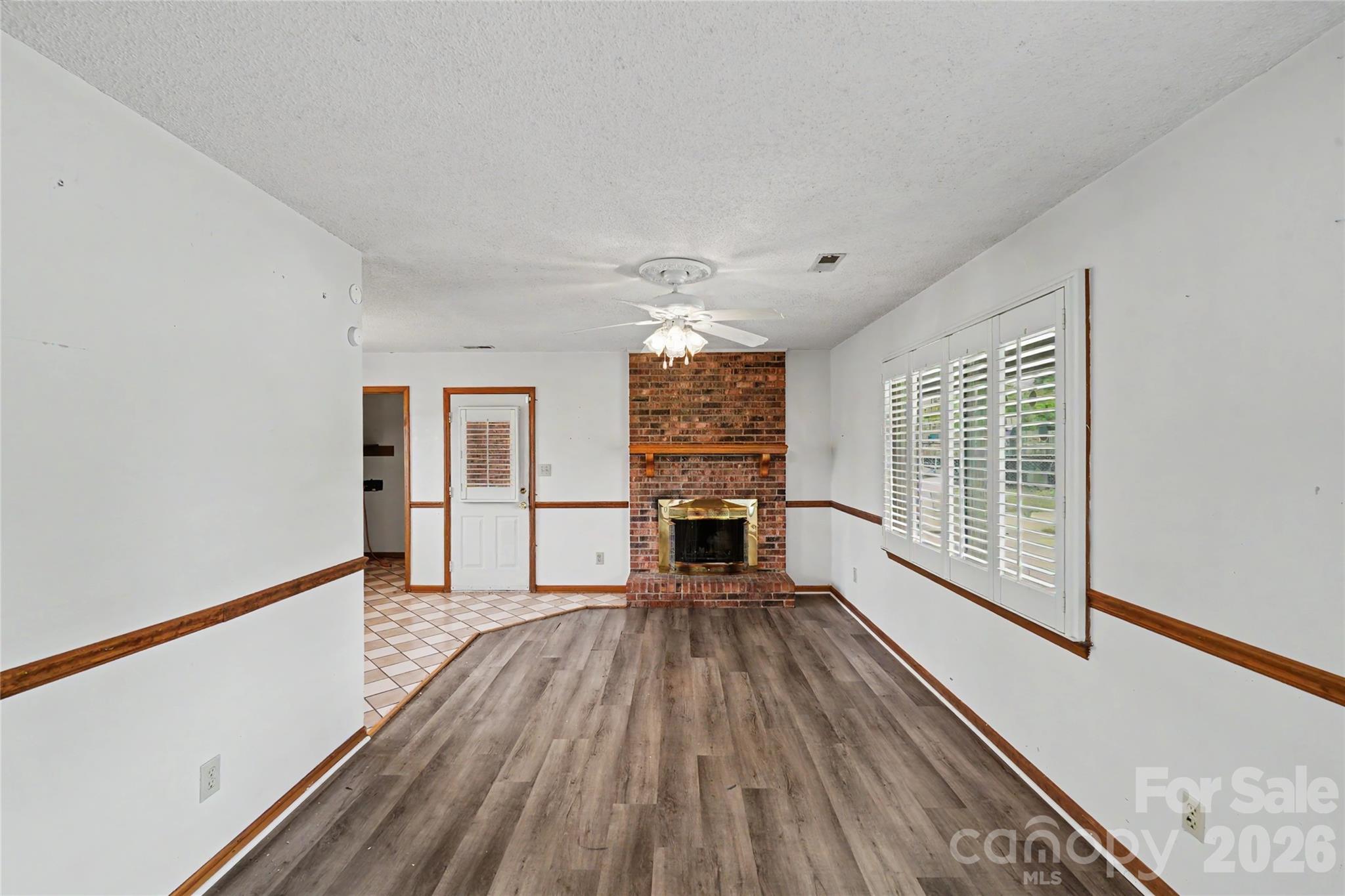 406 Greyfield Drive Property Photo 9
